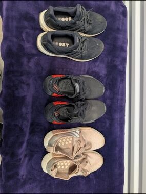 Adidas Boost Bundle: 1x UltraBoost & 2x NMD_R1 Sneakers - Sizes US 7/8.5